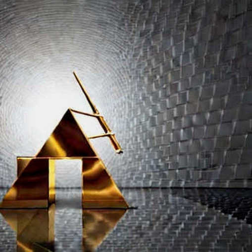 The Quiet Before the Liquidity Snap: Bitcoin at $77k and the Gold Mirage The Quiet Before the Liquidity Snap: Bitcoin at $77k and the Gold Mirage